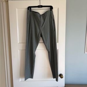 Vuori Men's Gray Dress Pants - Slim Tailored Look